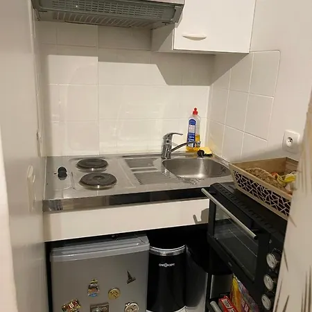 Location Studio Apartment